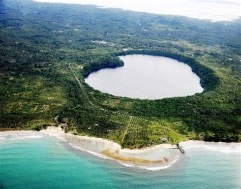 Danau Berbentuk Love Alami Di Dunia Ada Indonesia Juga Lho