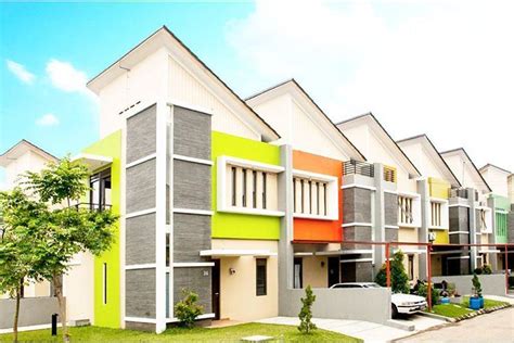 Perpaduan warna cat rumah minimalis tampak depan ungu, hitam dan putih. Perpaduan Warna Warna Cat Dinding Luar Rumah Yang Cerah ...