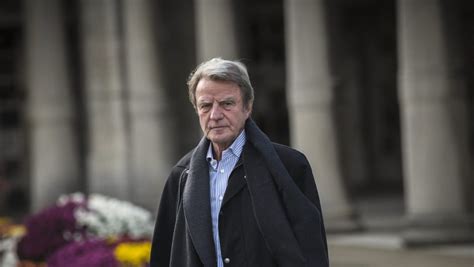 It followed accusations against a prominent political commentator, olivier duhamel, who has been accused by his stepdaughter of abusing her twin brother 30 years ago. Olivier Duhamel accusé d'inceste : la pétition « pro ...