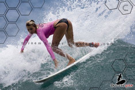 Alana Blanchard Pro Surfer Shes Not Only Beautiful But Kills It In