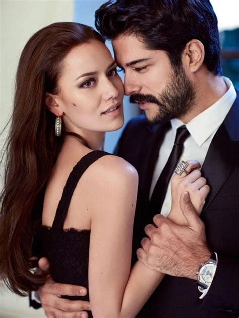Burakozcivit And Fahriyeevcen Turkish Actress Turkish Actor Couple Beautiful Woman