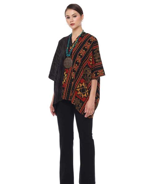 Motif blazer wanita ala tenun sipirok ~ 44+ terbaru blazer tenun panjang. 30+ Model Baju Batik Atasan Wanita Kantor (TERBARU)