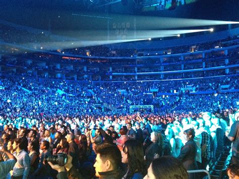 Sold Out Crowd At The Mana Concert The Staple Center Flickr