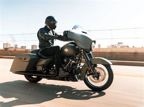 New 2021 Harley Davidson Street Glide® Special Arctic Blast Black