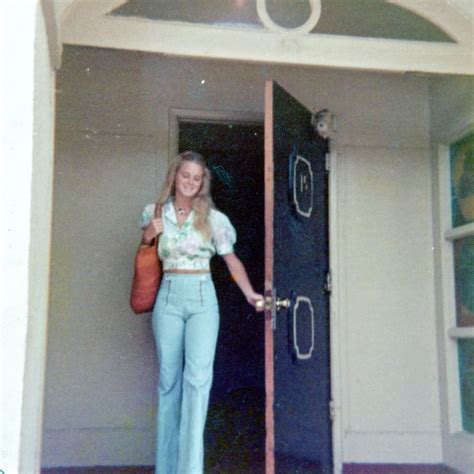 30 Found Photos Show Fashion Styles Of Teenage Girls In The 1970s