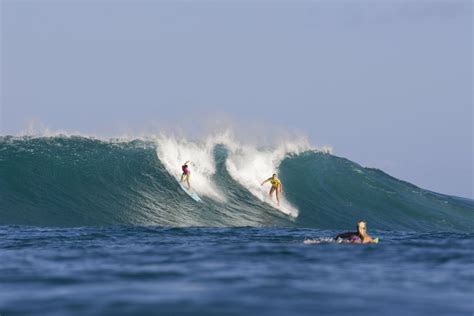 Surfing Honls Beach Kailua Kona Hawaii Usa