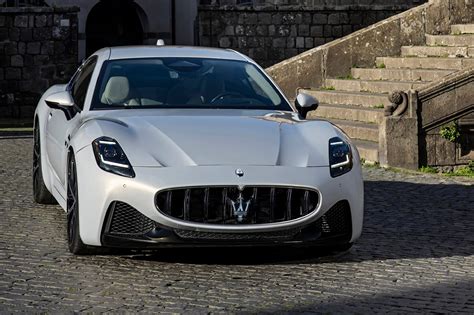 Maserati Granturismo Review Pricing New Granturismo Coupe
