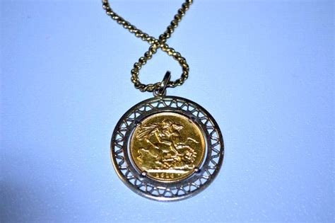 Sovereign Set In Ct Pendant And Chain Pendants Lockets Jewellery