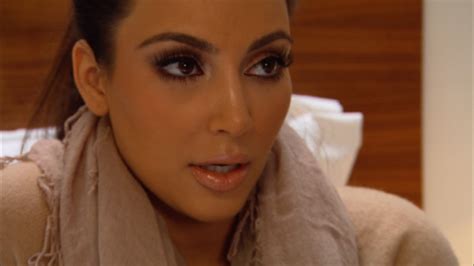 Kim Kardashian Vows To Never Pose Naked Again In E News