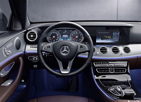 2018 Mercedes S Class Facelift Interior Revealed In Spy Clip Central Dial Gone Autoevolution