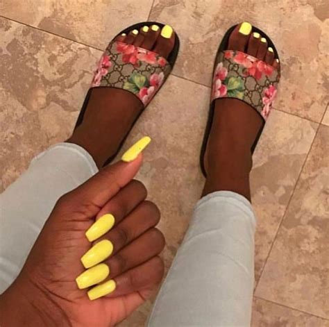 Pin By 🎀kittycreame🎀 On Fresh Out The Salon Dark Nails Toe Nail