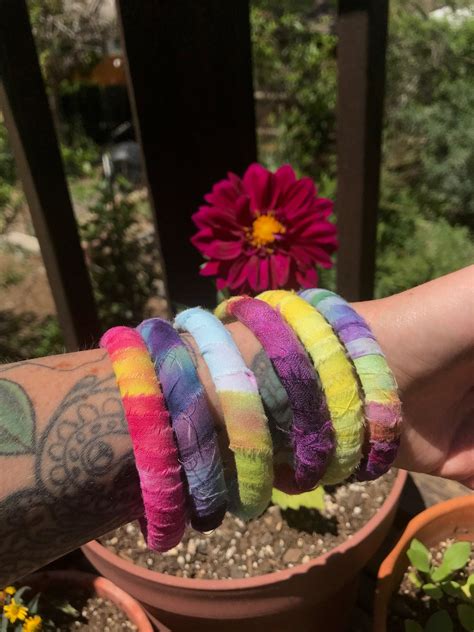 Rainbow Tie Dye Bangles Set Of 5 Tye Dye Bracelet Etsy