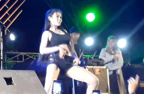 Prayuth Criticizes Teen Singers Sexy Dancing Blames Farangs