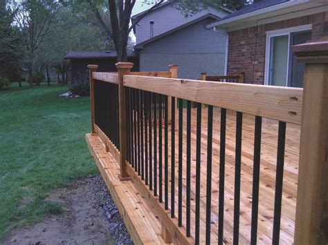 Deck Railing Tips And Instances For Your House Homes Tre Diy Deck