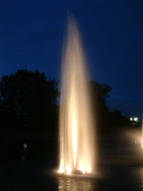 Kasco Decorative Aerating Lake Pond Aerator Fountain Lights
