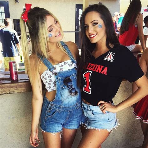College Football Outfits College Friends College Girls College Life