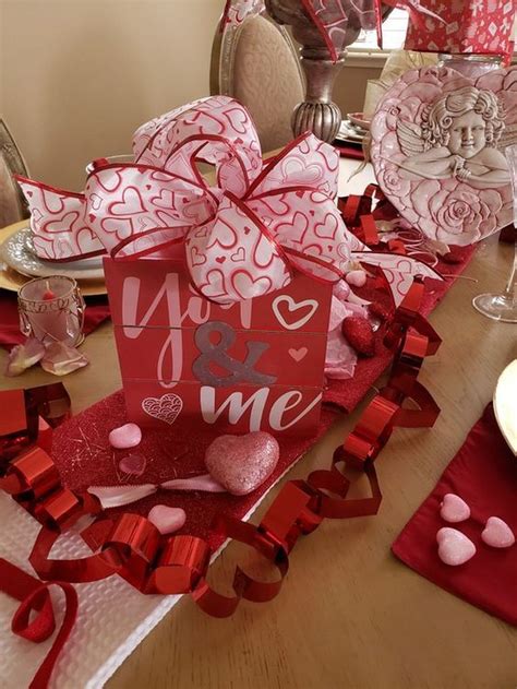 44 Stunning Valentine Table Centerpiece Ideas Homyhomee Valentine