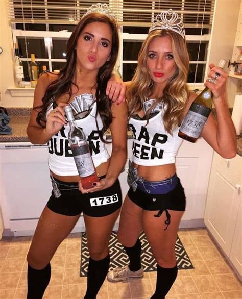 50 best friend costumes for halloween hairs out of place halloween costumes friends sexy