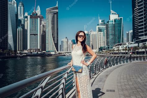 Premium Photo Happy Beautiful Unrecognizable Tourist Woman In