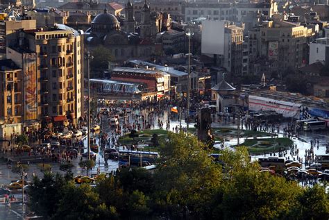40 Photos Of Taksim Square In Istanbul Turkey BOOMSbeat