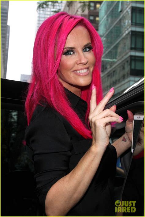 Photo Jenny Mccarthy Dyes Her Hair Hot Pink 02 Photo 3416240 Just