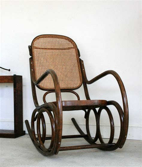 Beautiful 1930s Bentwood Rocking Chair Thonet Style With Rare Shaped