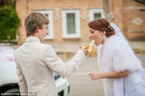 Are These The Most Bizarre Wedding Photos Ever Daily Mail Online