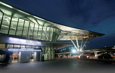 Get the best hotels at senai airport using airlinesmap compare box. Senai International Airport handles 3.52 million ...