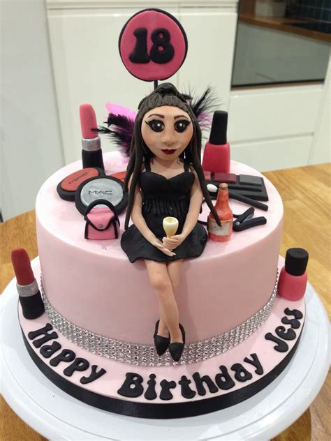 18th Birthday Cake Girl Girl Cakes 18th Birthday Cake Birthday