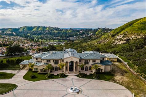 Calabasas Most Expensive Home On The Market Is 25 Million And It Has