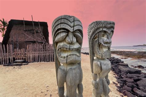 The History Of Tiki Carvings Comet Atomic