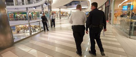 Retailers Malls Beef Up Security Ahead Of Holiday Shopping Season