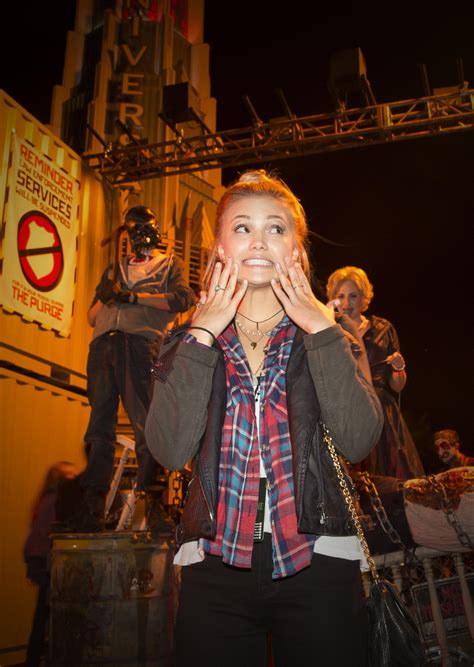 Olivia Holt Halloween Horror Nights 2014 In Universal City Gotceleb