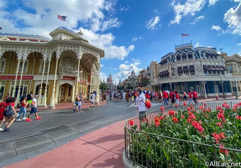 Photos Heres What The Memorial Day Crowds Look Like In Disney World