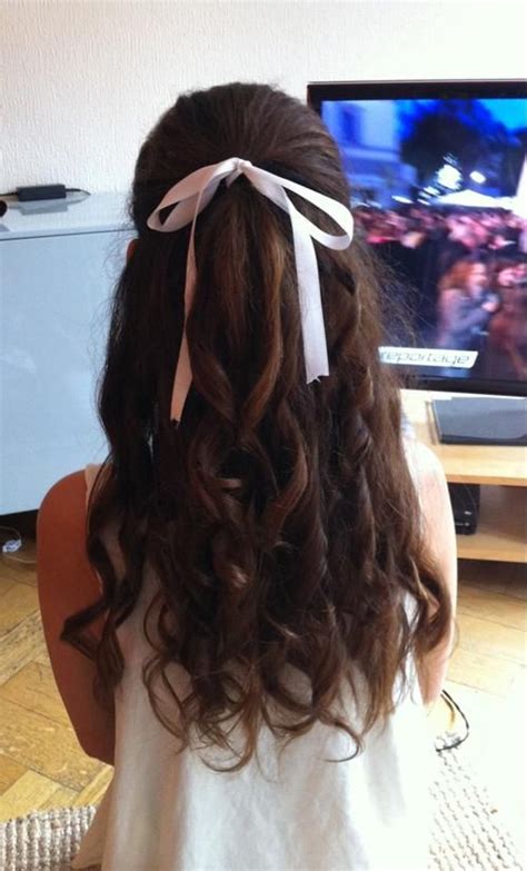 12 Pretty Hairstyles With Ribbons Pretty Designs