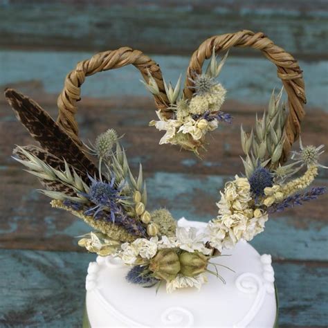 They have no need for light or water, they're perfect for rooms with little natural light. Rustic Autumn Heart Cake Topper | The Artisan Dried Flower ...