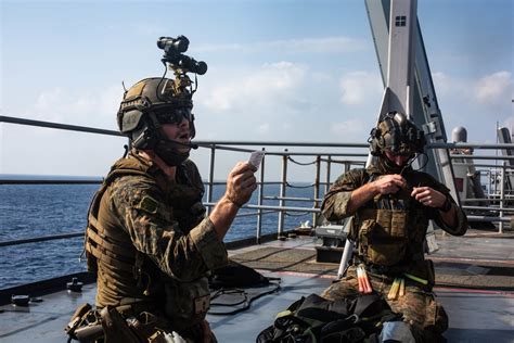 Dvids Images Reconnaissance Marines With The 31st Meu Perform Vbss