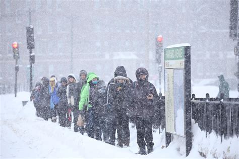 Photos Massive Snow Storm Continues To Pound Boston Area Metro Us