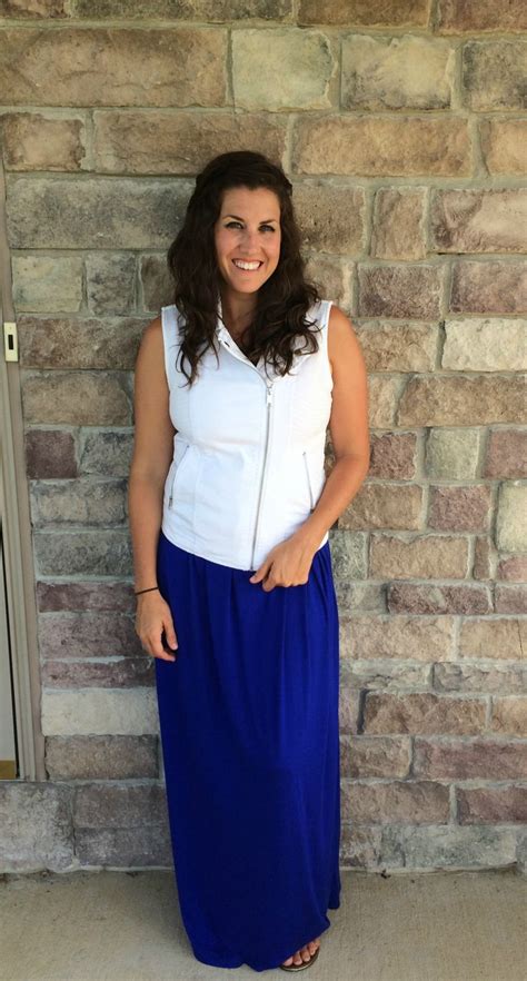 what i wore real mom style styling a white vest and inside out braid realmomstyle momma in