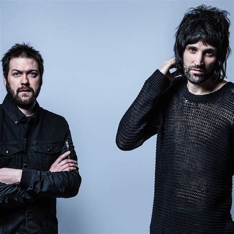 Kasabians ‘for Crying Out Loud Rockets To Number 1 On The Uk Album Chart