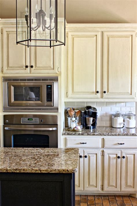 Check out our discounted prices on kitchen backsplash tiles. SUBWAY TILE KITCHEN BACKSPLASH - Dimples and Tangles