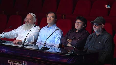 כדי לזכות בתואר הם יצטרכו להתעלות על עצמם מדי שבוע ולהרשים את פאנל השופטים שכבר טעם את מנת האודישנים, השופטים הם: ‫הקול הבא במוזיקה היהודית: שלב חצי הגמר I עונה 1 - פרק 18 ...