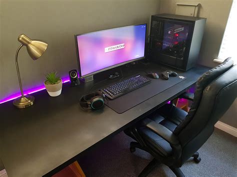 New Desk And Screen Mount Simple Computer Desk Gaming Room Setup