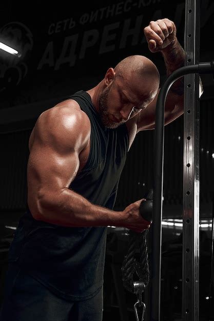 Premium Photo Sexy Muscular Man Posing In Gym Shaped Abdominal