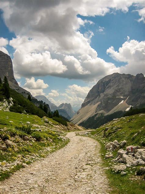 Self Guided Hiking In The Dolomites 5 Day Tour Val Badia 10adventures