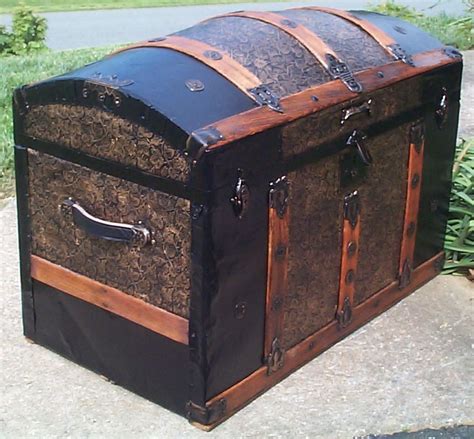 654 Restored Antique Trunks For Sale Dome Tops Humpbacks Flat Tops