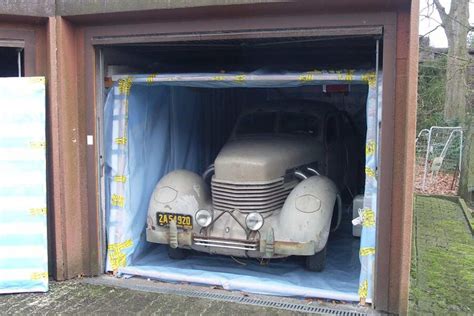 Zuerst der ventilator und dann der kompressor. Klimatisierte Langzeitlagerung in der Fertiggarage ...