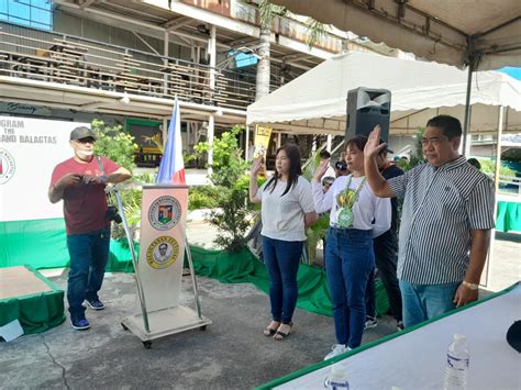 Guiguinto And Balagtas Folks Start Clean Up Of Ugong River News Core