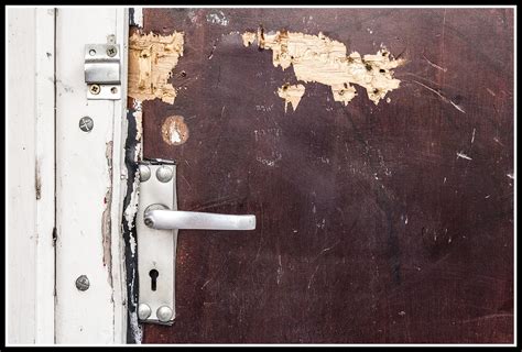 162 Broken Door 11 06 2013 A Slightly Damaged Door Next Flickr