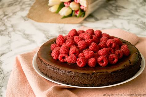 Puoi utilizzare il motore di ricerca in testa al sito scrivendo a quale ricetta sei interessato: Cheesecake al cioccolato Bimby • Ricette Bimby